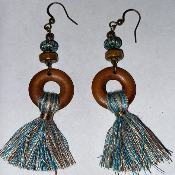 2 pairs! Boho wood and bead tassel earrings & blue green aquamarine earrings - Picture 4 of 6